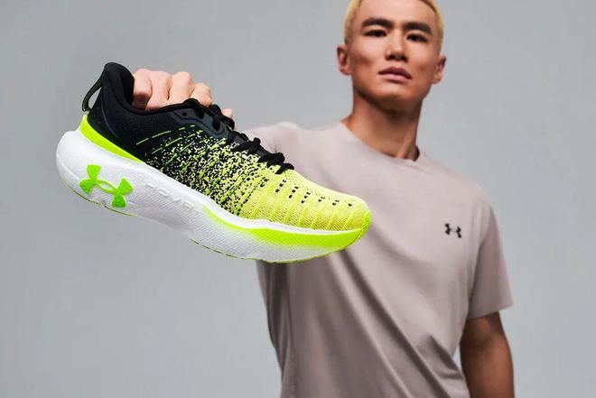 厚底跑鞋」登场！看着就爽！球友会体育UA 新一代「(图4)