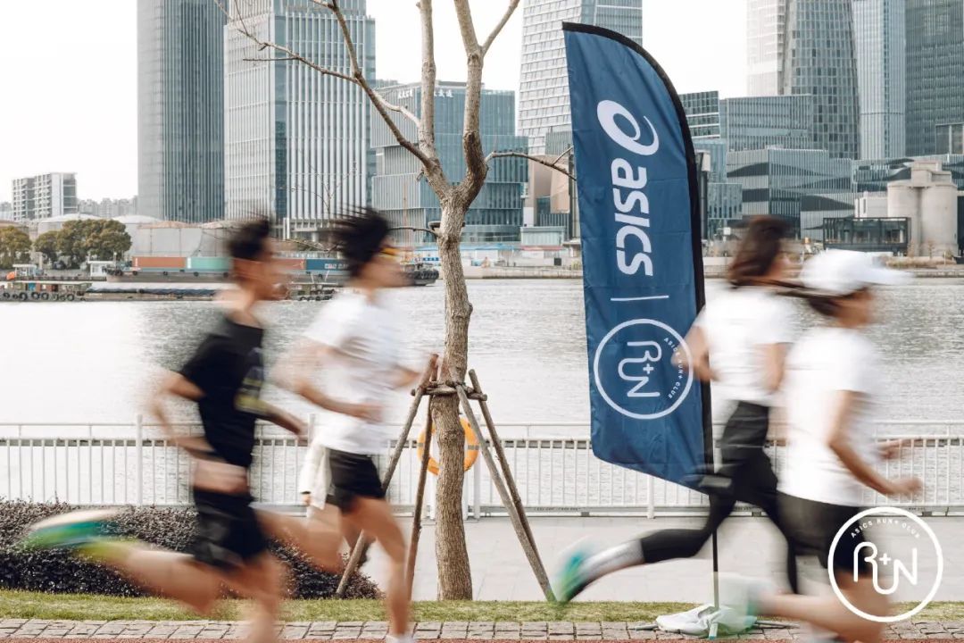 低调跑鞋卖爆中国一年吸金330亿(图7)
